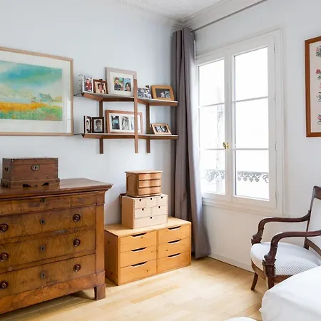 Veeve - Minutes From Elysees Palace 아파트 파리