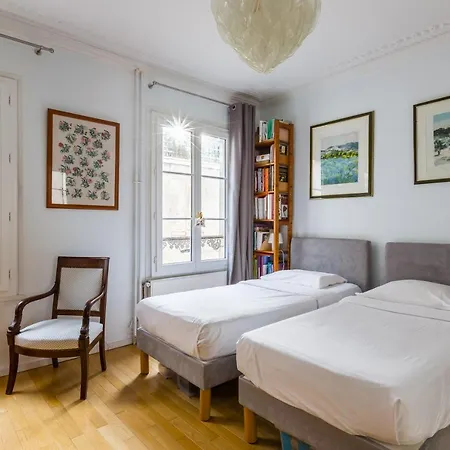 Veeve - Minutes From Elysees Palace 아파트 *