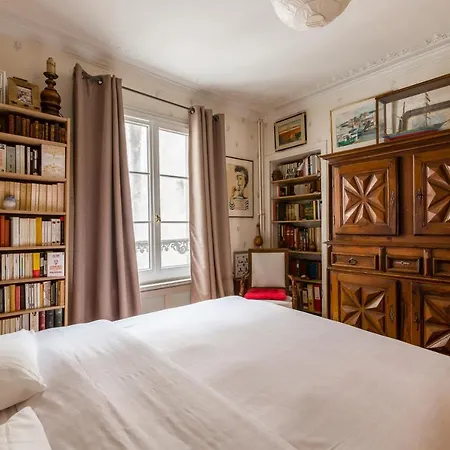 Veeve - Minutes From Elysees Palace 아파트